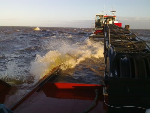 Geladen met spuitzand val van Urk met windkracht 7. Geladen met spuitzand val van Urk met windkracht 7.